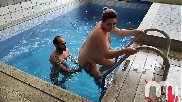 Шлюха жаждет большой член кузена, унизит рогоносца